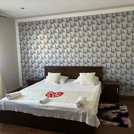 Casa Otilia 호텔 Chiscau 외부 사진